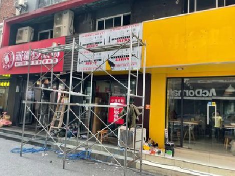 洛川制作广告招牌如何避免它发黄？